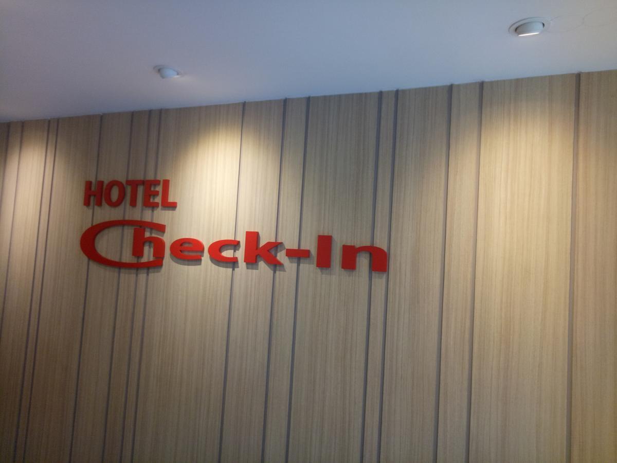 Hotel Check-In Kuala Lumpur Exteriör bild